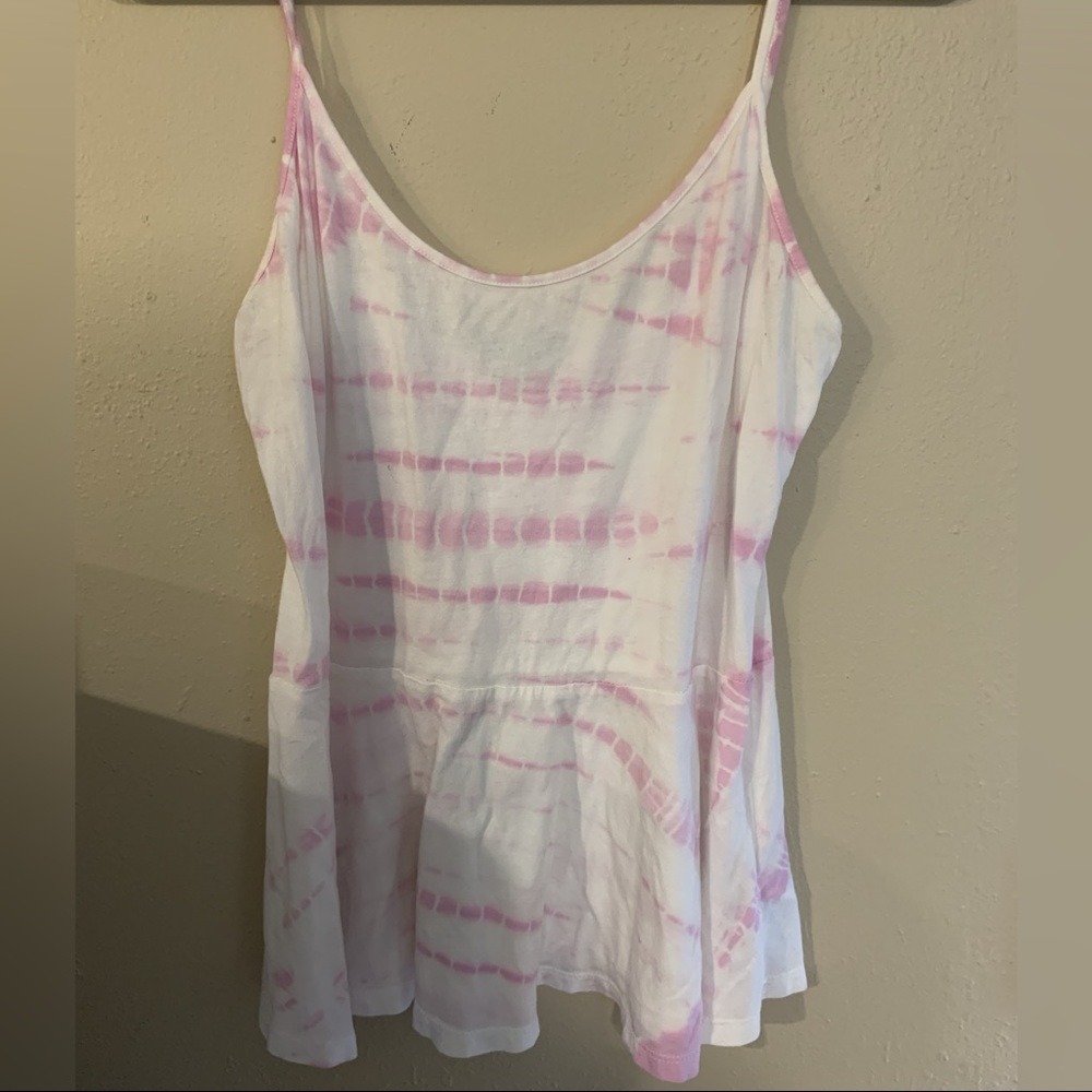 GUESS tank